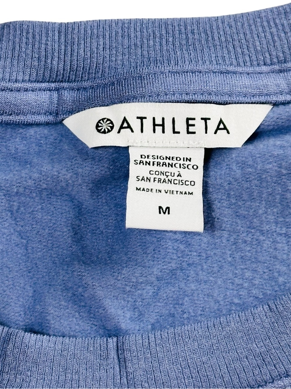 Athleta periwinkle blue long-sleeve crewneck pullover sweatshirt - Picture 4 of 8